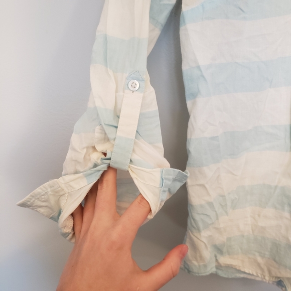 ⭐Striped White & Blue Button Up Blouse Size 4 - Picture 2 of 6